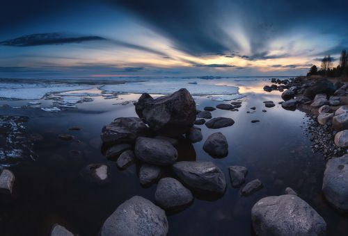 Весна на море