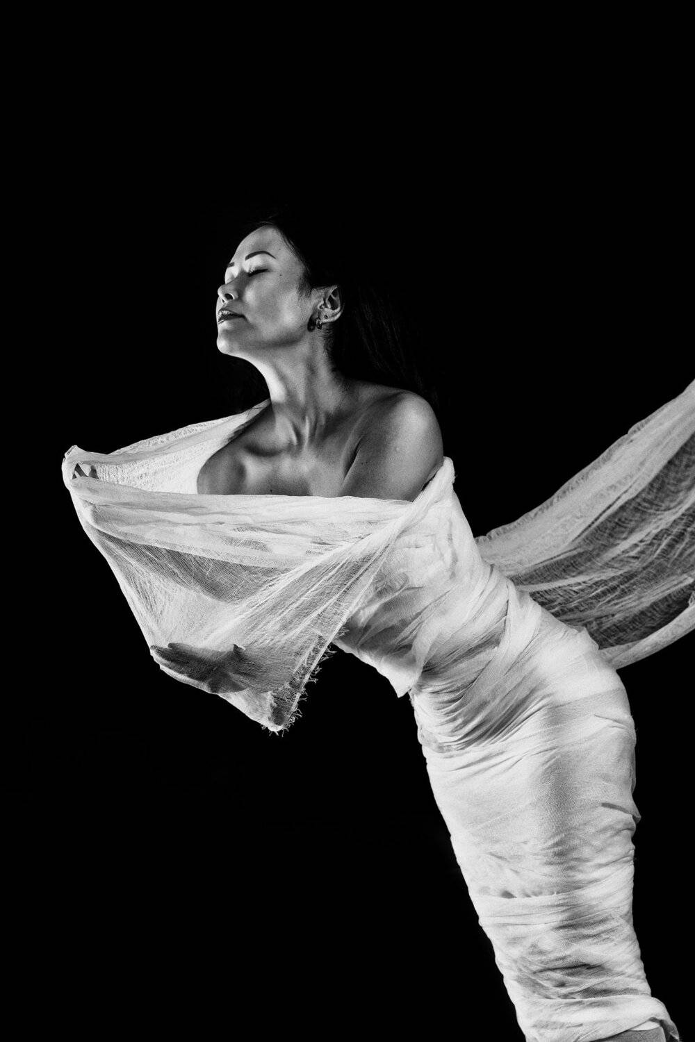 черно-белая, модель, кокон, Мария Братан