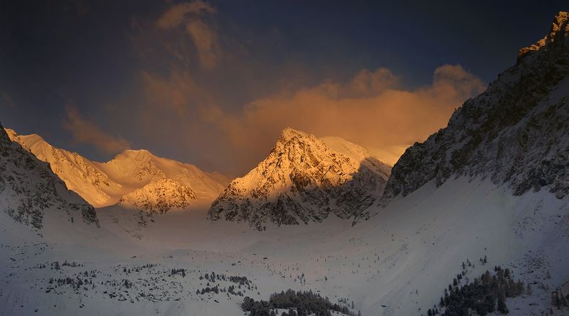 рассвет в горах фото превью
