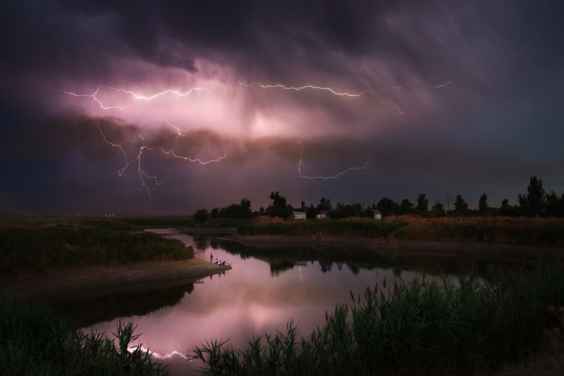 молния, гроза, рыбалка Щас стопудово начнёт ловиться фото превью