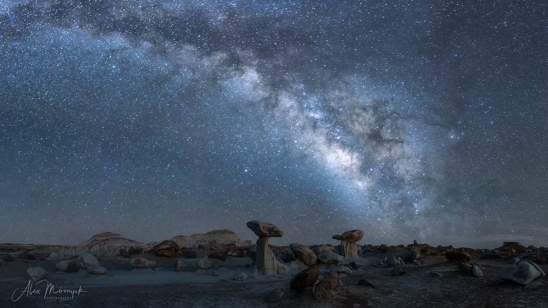 сша, пустыня, бэдлендс, глиняная, панорама, млечный, путь, звезды, ночь, скалы, грибы, каменные Бескрайние Глиняные пустыни Нью Мексико фото превью