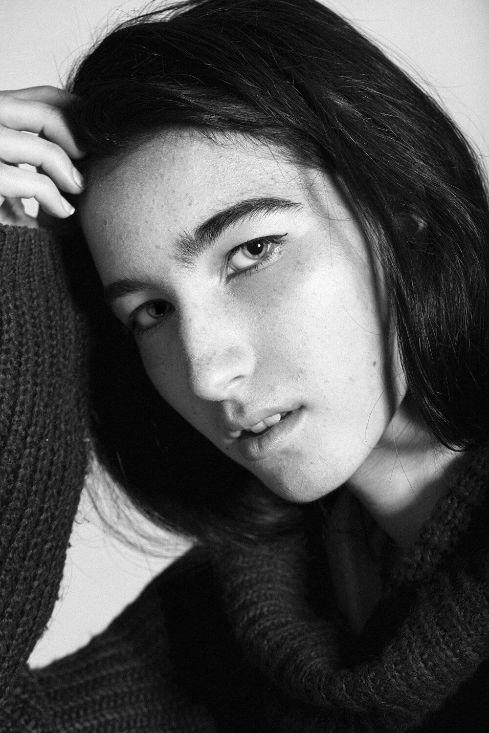 portrait , woman , model , asen andreev , light , studio , monochrome , black & white , pose , B&W , face ,, asen