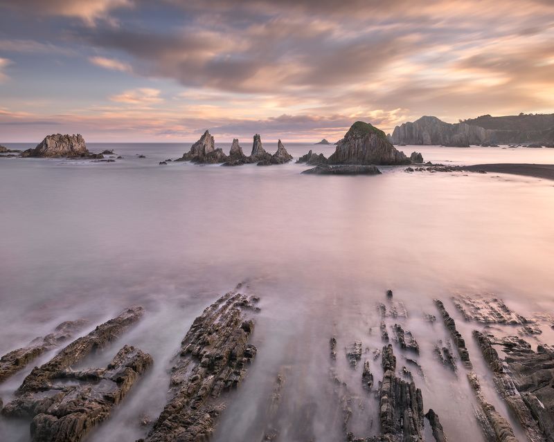 asturias, atlantic, bay, beach, beautiful, blue, cliff, clouds, cloudy, coast, coastal, coastline, cudillero, dawn, europe, famous, geology, gueirua, illuminated, islets, landmark, landscape, marina, morning, natural, nature, ocean, outdoor, playa, rocks, No Man\'s Land фото превью