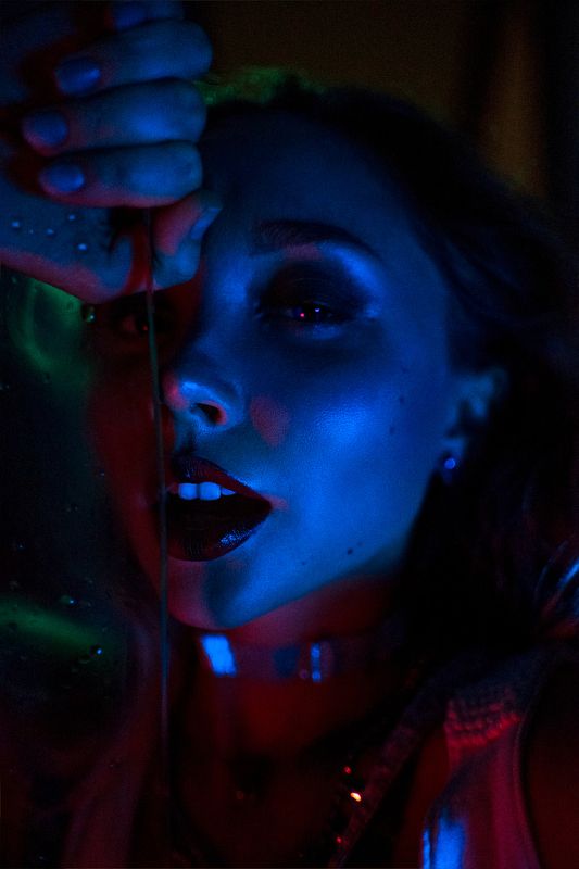 неон, свет, дарк, сайд, brdnk, berdnikphoto, синий, красный, портрет Sensual Seduction фото превью