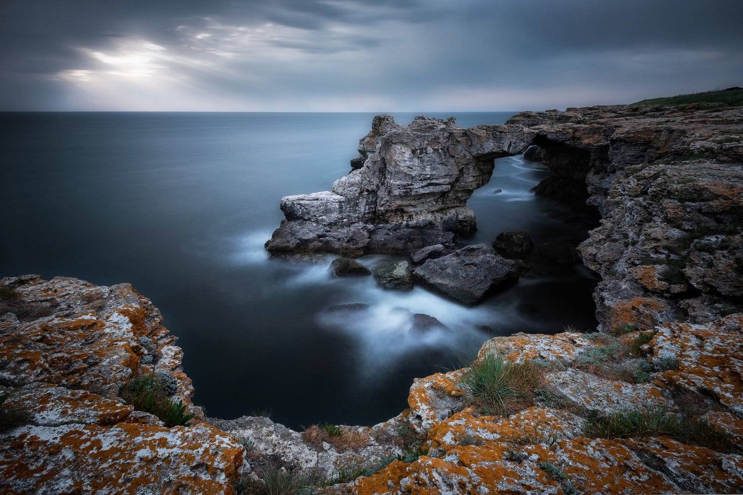 sunrise,sea, water, outdoor, cloud, dark, nature, rock,  sky, dramatic, Jeni Madjarova