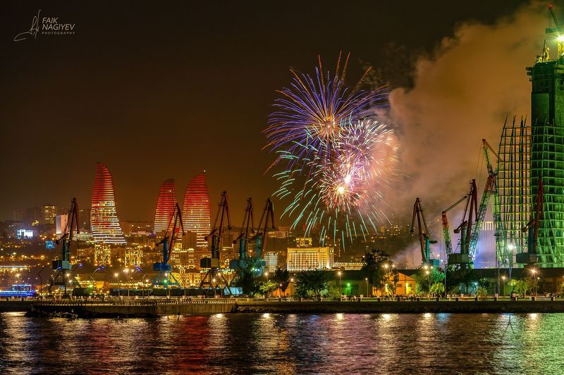 Фейерверки 28 мая в Баку фото превью