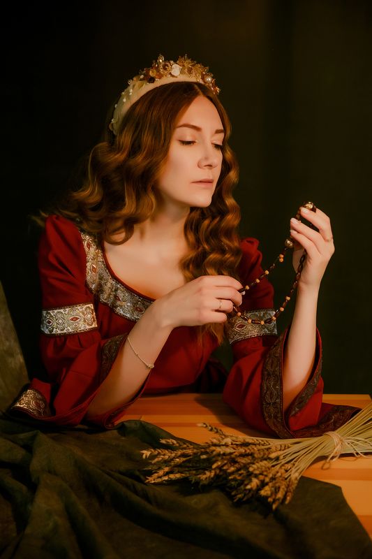 Средневековый портрет фото превью