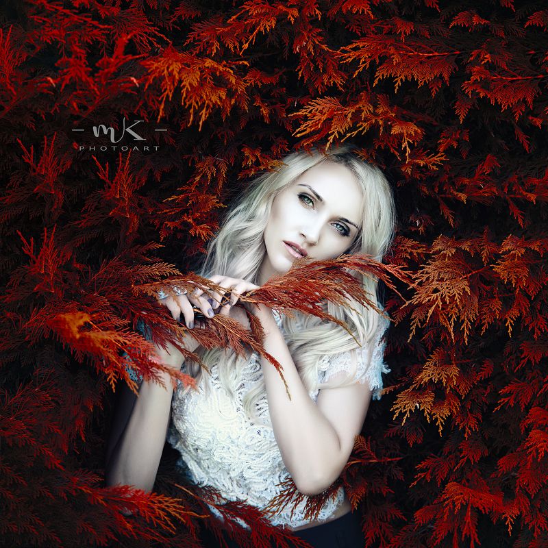 lady , blond , eyes ,red Dreams фото превью