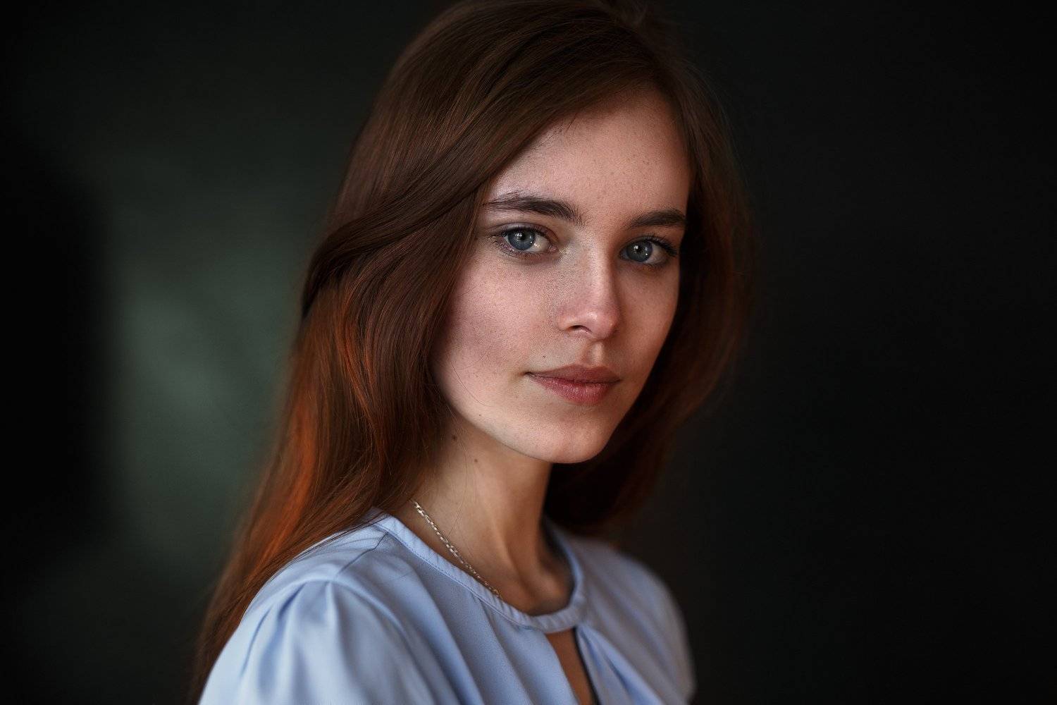 portrait, girl, people, color, eyes, light, девушка, studio, студия, портрет, head, свет, человек, эмоции, цвет, фотосессия,модель,красивая,молодая,прекрасная,взгляд,лицо, Иван Лосев