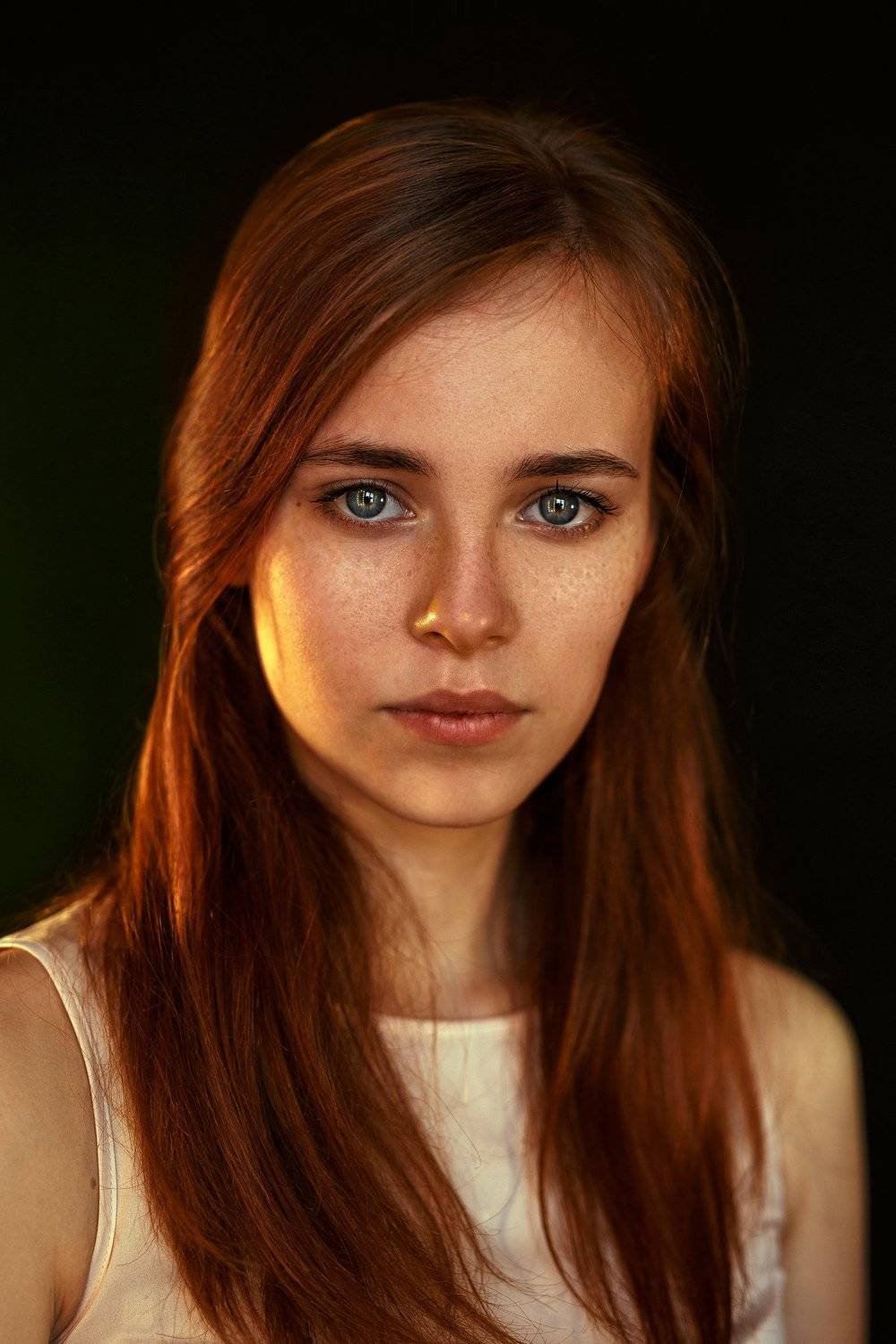 portrait, girl, people, color, eyes, light, девушка, studio, студия, портрет, head, свет, человек, эмоции, цвет, фотосессия,модель,красивая,молодая,прекрасная,взгляд,лицо, Иван Лосев