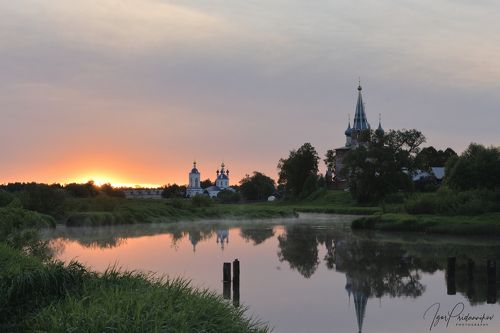 Солнце восходит