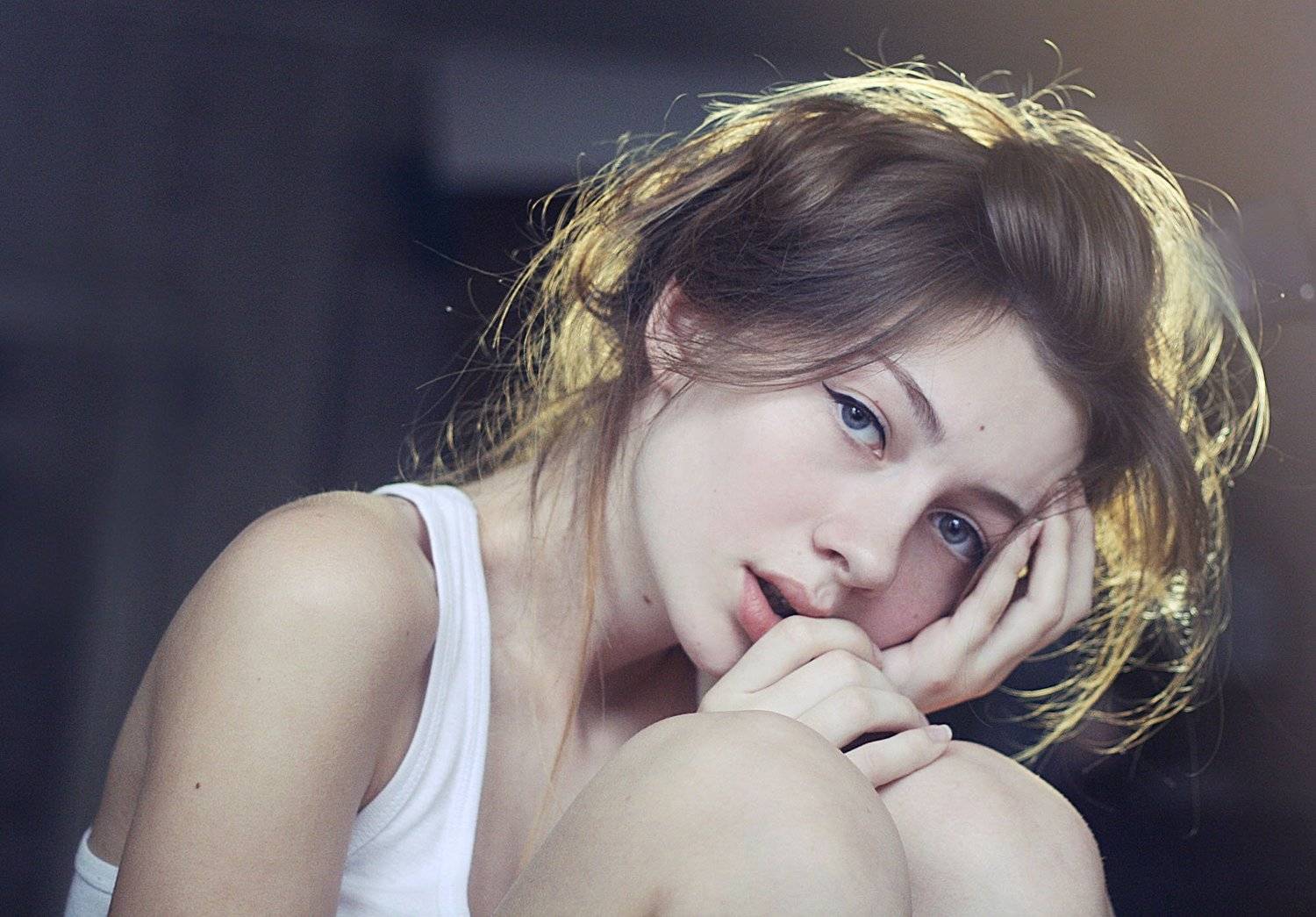 девушка,нежность,грусть,эмоции,майка,автопортрет,портрет,свет, Екатерина