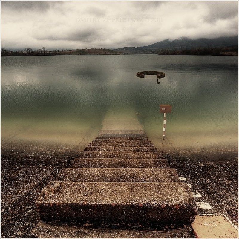 Up or Down... фото превью