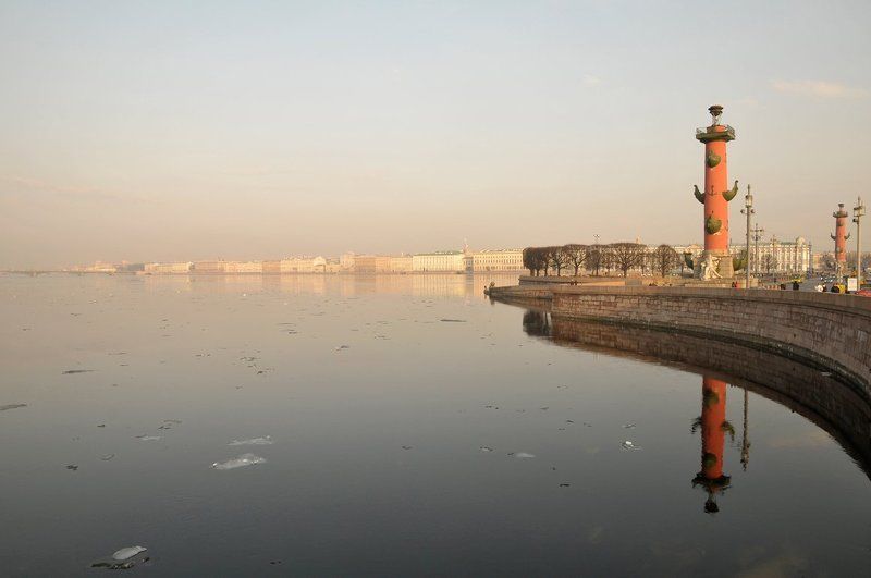 весенняя,петербург,нева,весна,ростральная колонна,алексеев,александр,881,фотография санкт-петербурга александра алексеева Весенняя фото превью