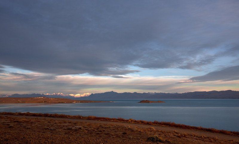 восход на озере Архентино фото превью