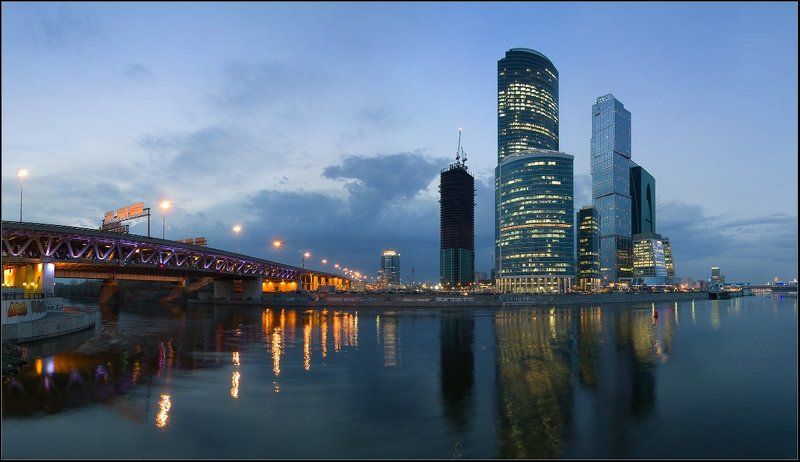 москва-сити Обычный вечер над Сити фото превью
