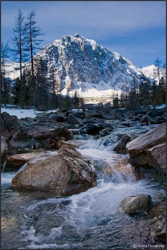 Звонкое утро в долине Актру