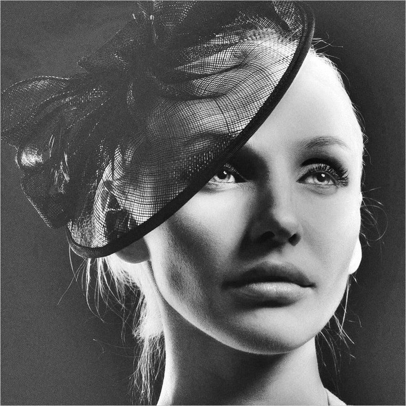 Portrait (female ) фото превью