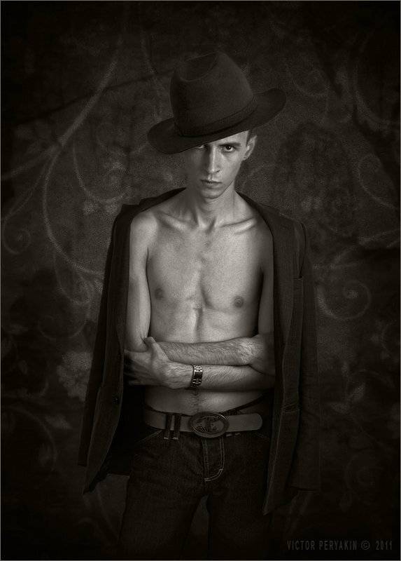 , Виктор Перякин