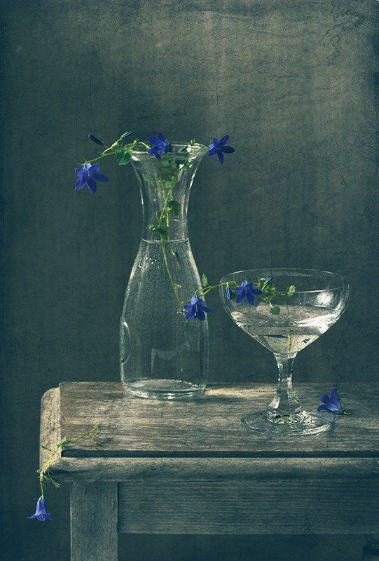 синий, натюрморт, стекло, цветы, свет С синими цветочками фото превью