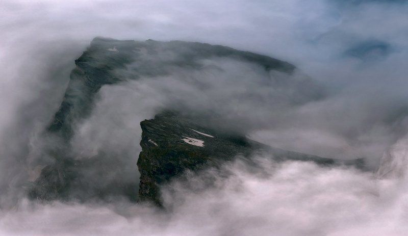 ГДЕ СКАЛЫ ВЕТРАМ НЕ ПОМЕХА ,,,,, фото превью