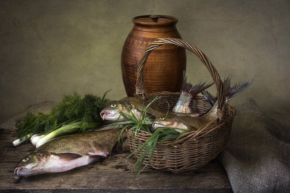 натюрморт, лето, рыба, лещи, улов, зелень, корзина, Ирина Приходько