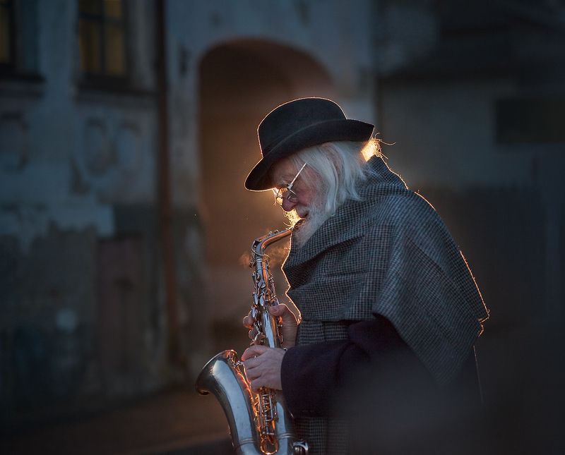 Уличный музыкант фото превью