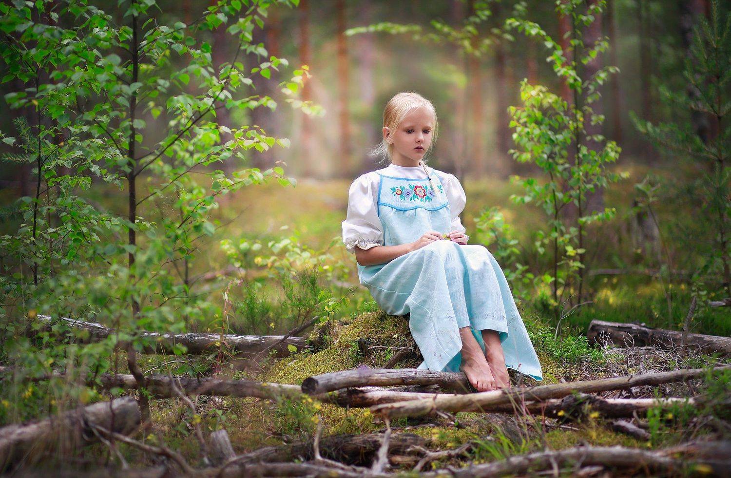 девочка, лес, портрет, свет, цвет, деревья, русская красавица, коса, сарафан, в лесу, пейзаж, модель, красота, красивая, Постонен Екатерина