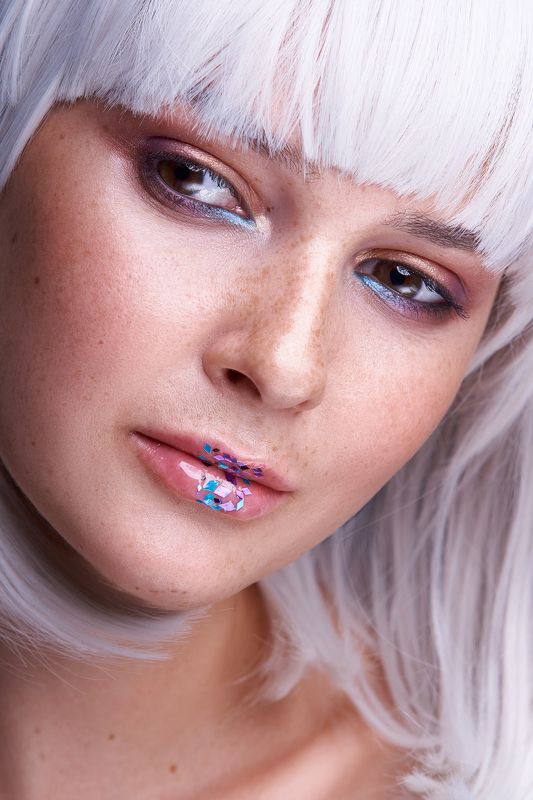 shine, beauty, sony, white, makeup, freckles, portrait, lips, eyes, girl Shine фото превью