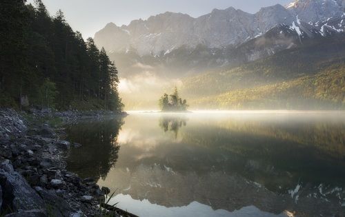 Рассвет на озере Айбзее. Германия