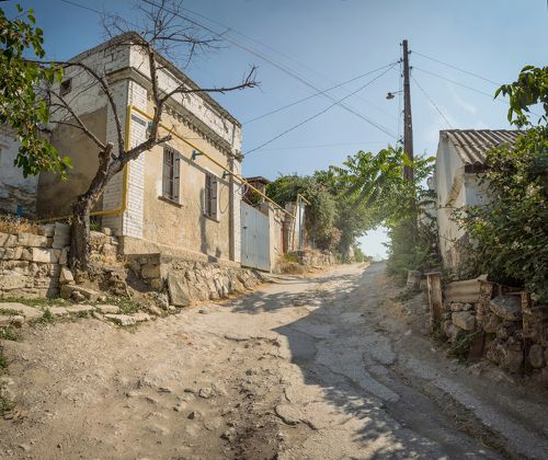 ЛЕТО НА УЛОЧКАХ ДРЕВНЕГО ГОРОДА.