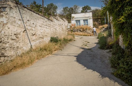 ЛЕТО НА УЛОЧКАХ ДРЕВНЕГО ГОРОДА.