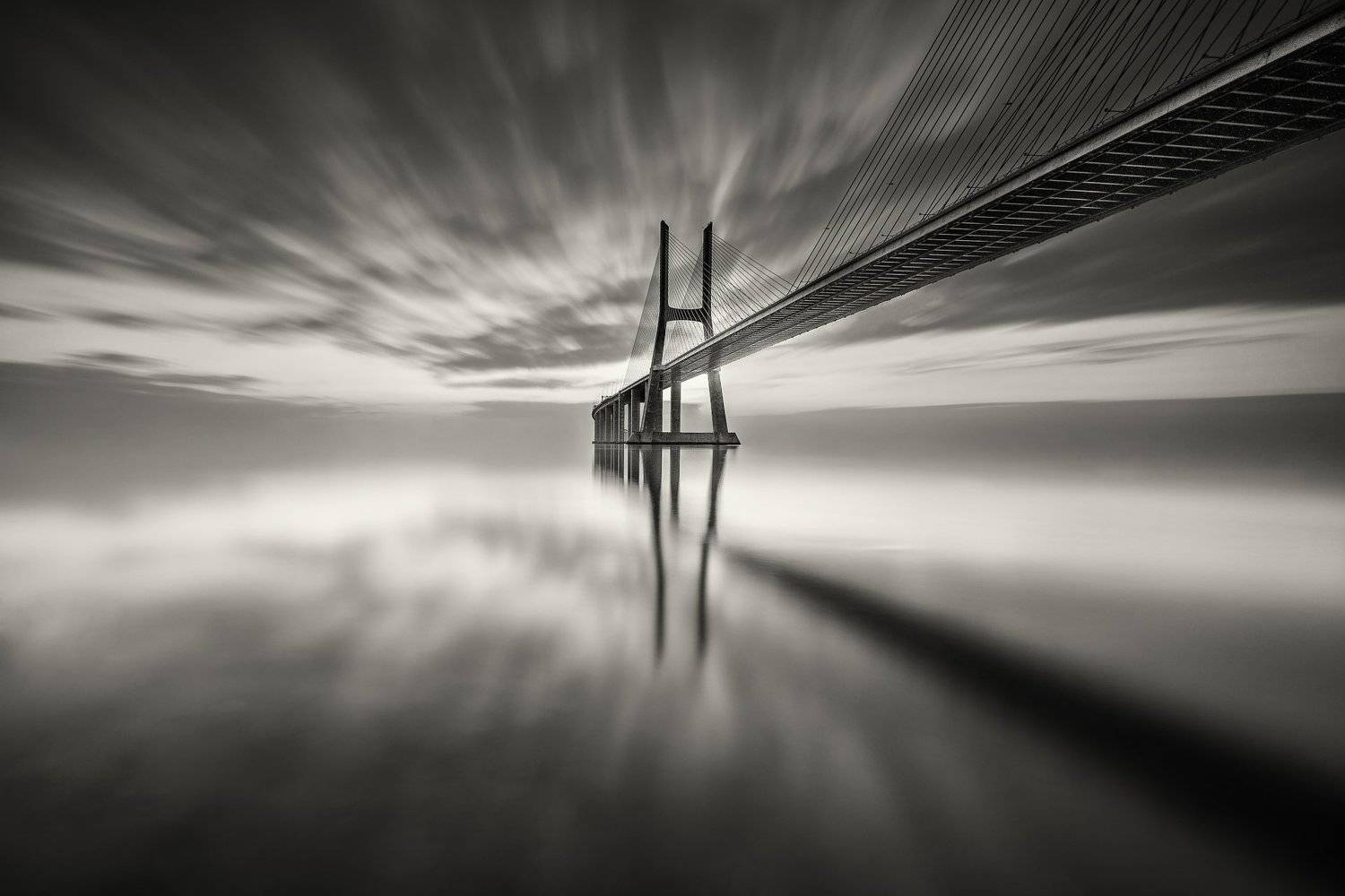 Hugo, S&oacute;, HugoS&oacute;, Nikon, d810, NikonD81, PVG, Lisboa, Lisbon, Portugal, Europe, Bridge; rio, River, Tagus, TagusRiver, Water, Clouds, LongExposure, Hugo S&oacute;
