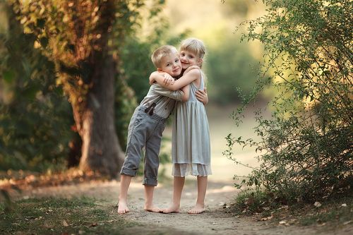 Двойняшки...sister and brother