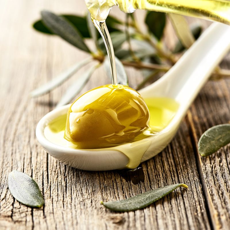 макро, оливки, масло, обои Макросъемка масла и оливок фото превью