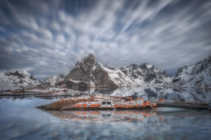 long exposure, clouds, Reine, Lofoten, Norway, fjord, village, bridge, sea, water, mountains, Reine clouds фото превью