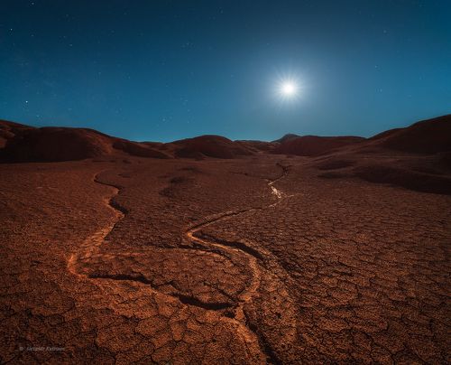 Время луны...