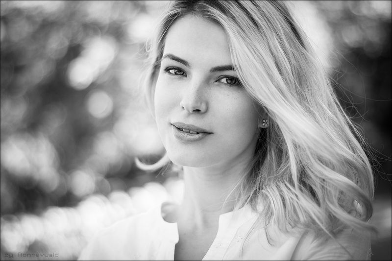 girl,portrait,light,street,beauty,fashion,eyes,moscow,свет,портрет,девушка,москва,blackandwhite,black&white,curly,чернобелое,кудри Alena фото превью