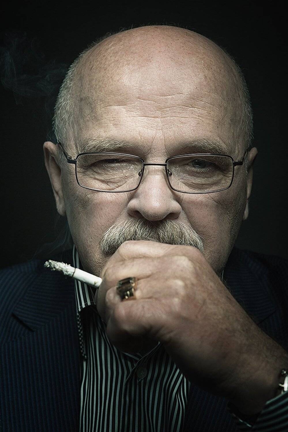 мужской, портрет, сигарета, дым, харизма, взгляд, усы, мужчина, Дарья Комарова