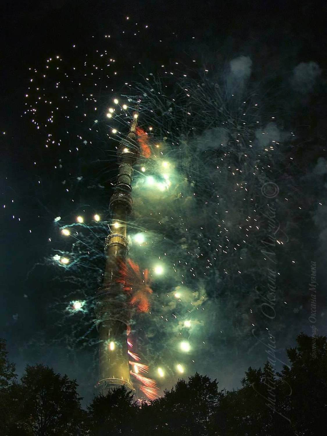 башня, останкинская башня, салют, феерверк, ночь. праздник, круг света., Оксана Музыка