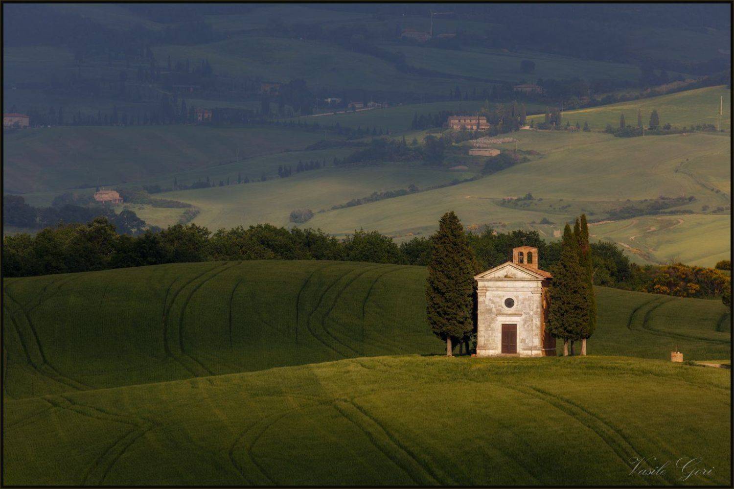 italy,san quirico d\'orcia,italia,свет,часовня,италия,тоскана,кипарисы,toscana,весна,tuscany,cipressi,пейзажи тосканы, Василий Гори