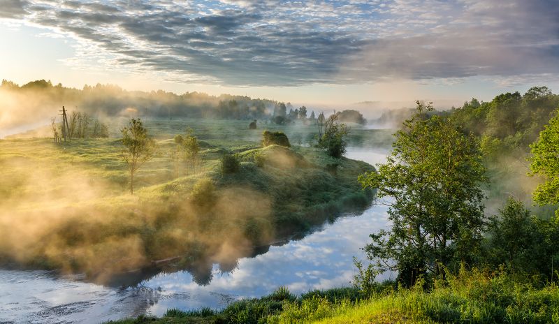 Туманное утро фото превью
