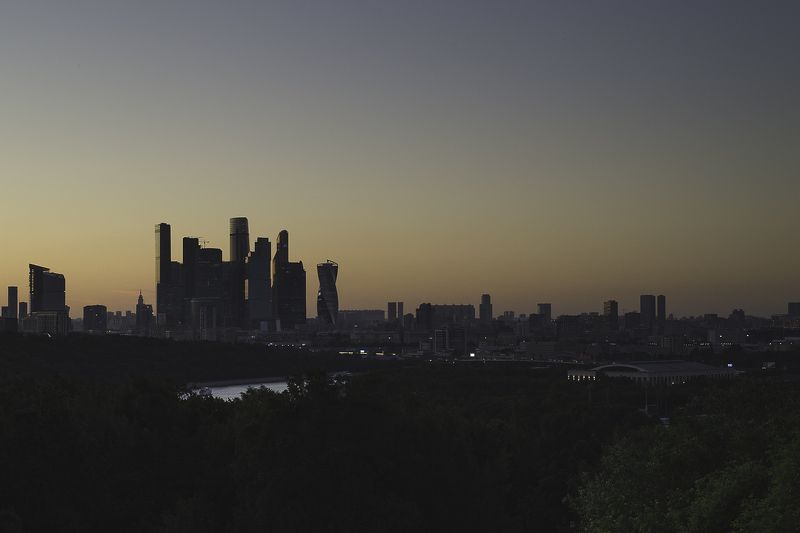 Москва, Воробьевы Горы, Москва-Сити, вечер, заря, город, столица, река После заката фото превью