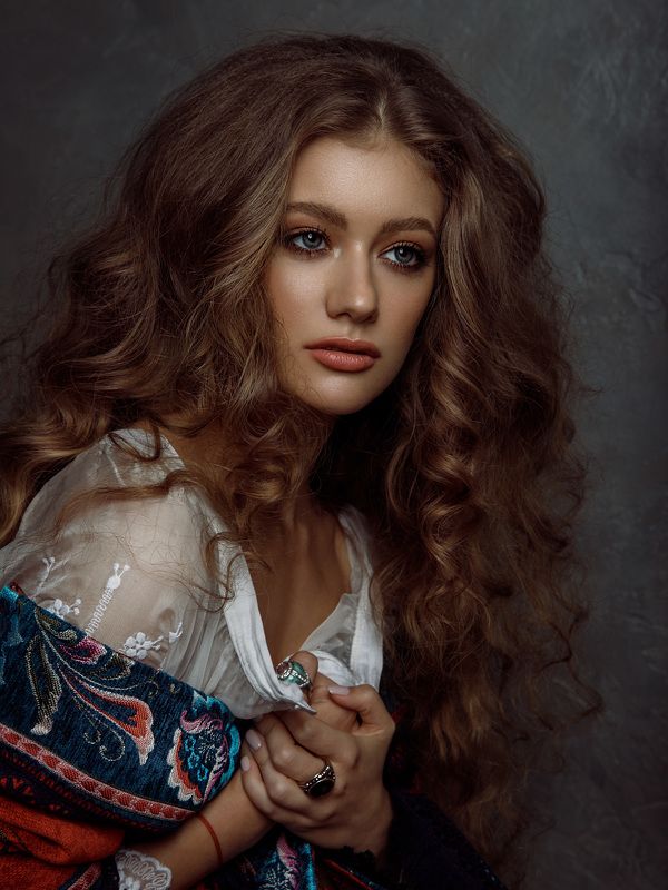 девушка, портрет, кудри, винтаж, разия, картина алматы казахстан фотостудия Винтаж фото превью