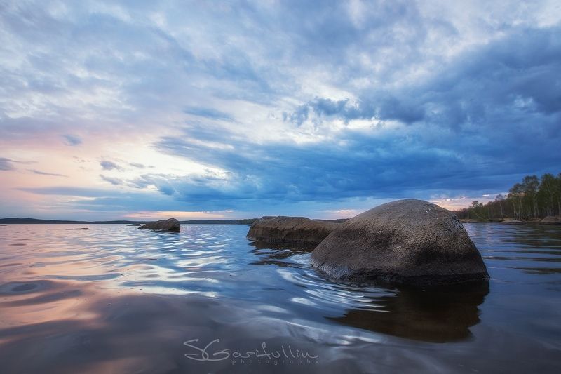 урал, средний урал, вода, озеро, пруд, екатеринбург, валун, валуны Вода и воздух точит камень. фото превью