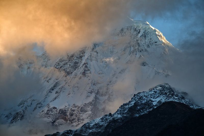 непал, гималаи, аннапурна, nepal, annapurna, trekking Рассвет с террасы верхнего Чомронга на Аннапурну южную. фото превью