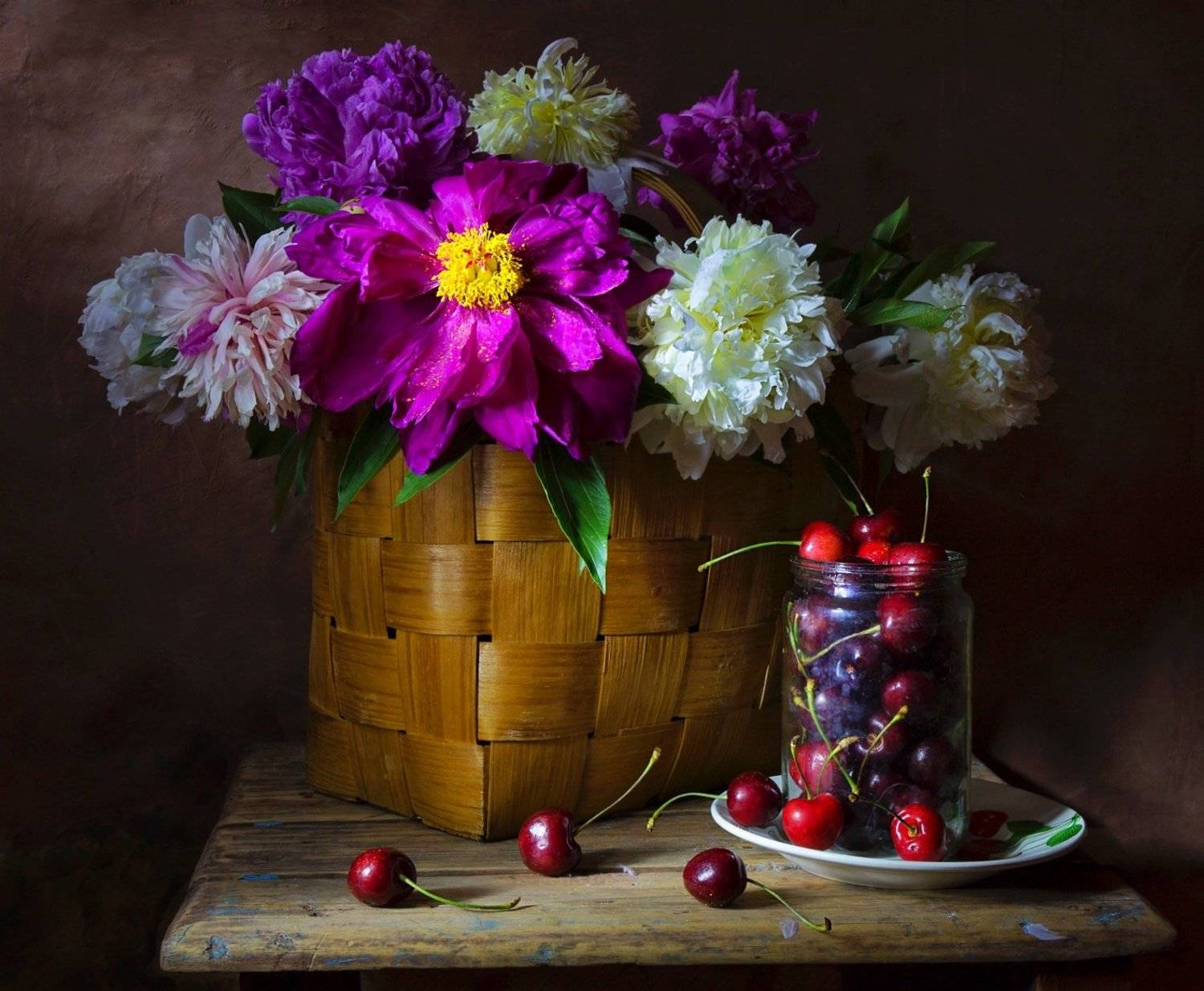 натюрморт,пионы,черешня,корзина,, Zadorina Svetlana