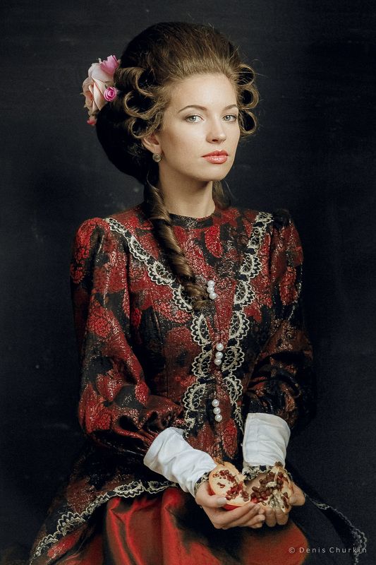 Дама с гранатом фото превью