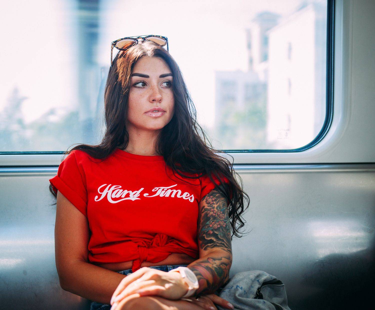 девушка, метро, вагон, поезд, молодость, красота, красный, , Виталий Мытник