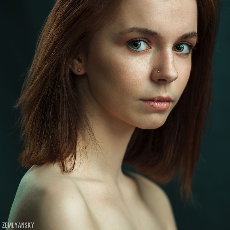 Портрет, девушка, зеленый, студия, Воронеж Портрет с зелеными глазами фото превью